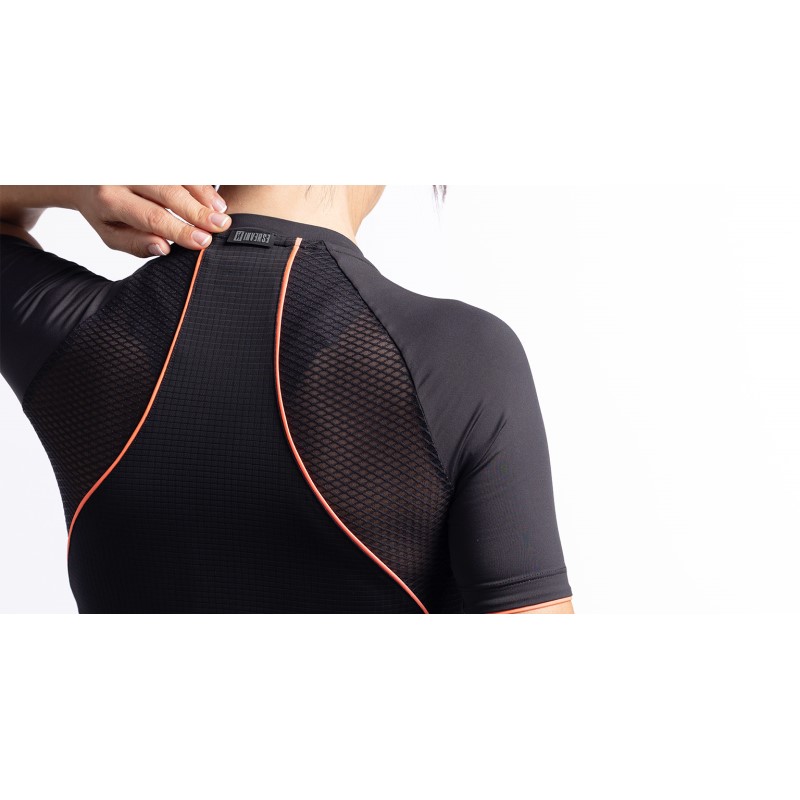 DETALLE-MAILLOT-CICLISMO-VERANO-MUJER-PURE-WANDER-5