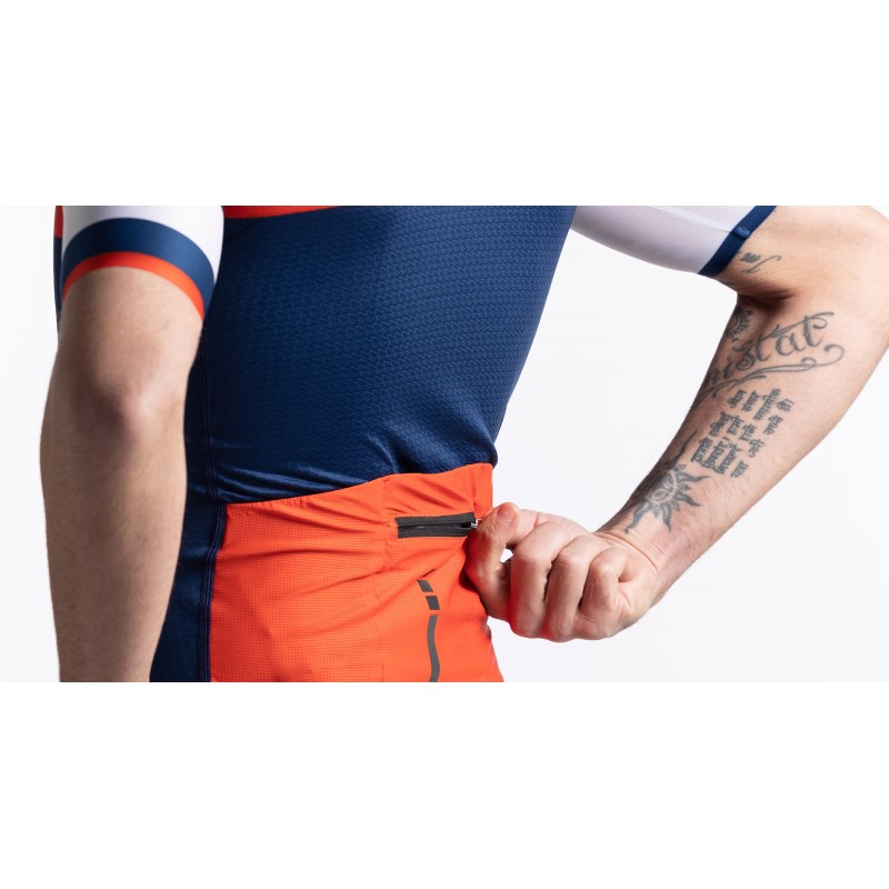 DETALLE-MAILLOT-CICLISTA-HOMBRE-KROSS-INTOUR-1