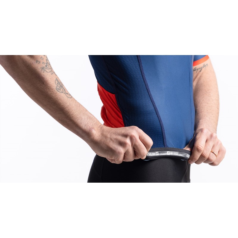 DETALLE-MAILLOT-CICLISTA-HOMBRE-KROSS-INTOUR-5